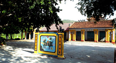 Peacefulness of over-200-year-old communal house