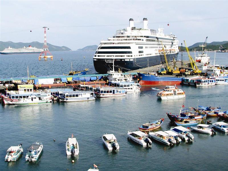 Vingroup buys all Vinalines' shares in Nha Trang Port