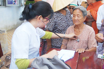 Bringing gift of smiles to small island