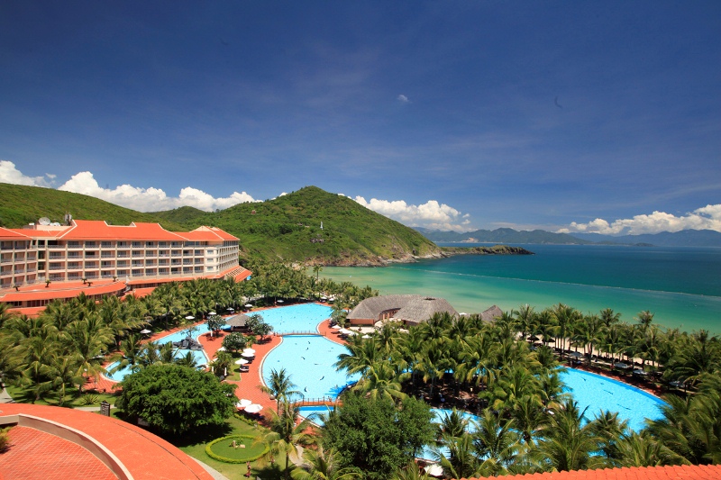 5 hotels and resorts in Khanh Hoa win Vietnam Tourism Awards 2013