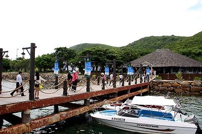 A day on Hon Tam Island