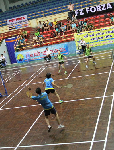 Khanh Hoa badminton clubs open tournament: contributing to promote badminton movement