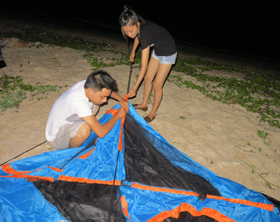 Night camping on Bai Chuong beach