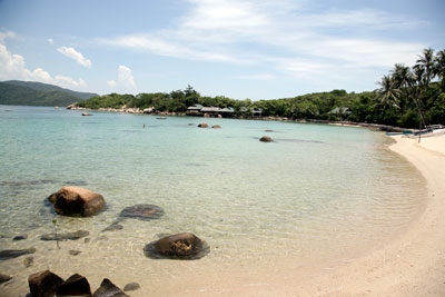 Beach on Hon Ong Island