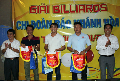 40 players join traditional billiards open tournament of Khanh Hoa Newspaper Youth Union branch