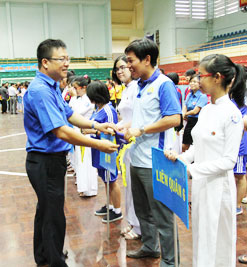 Traditional futsal tournament of Khanh Hoa's office block opens