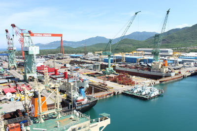 A corner of Hyundai Vinaship Ship Building Factory in Van Phong Economic Zone, Khanh Hoa Province.