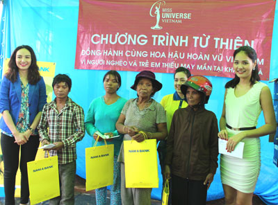 Beauties take part in charity work in Khanh Vinh
