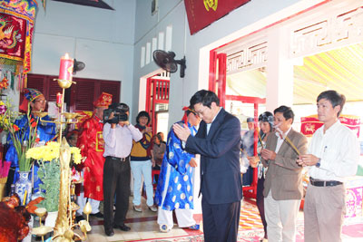 Celebrating 787th birthday of Great King Hung Dao