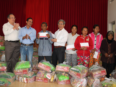 Khanh Hoa leader pays New Year visit to Son Trung Commune