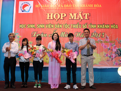 Ethnic minority students benefit from preferential polices