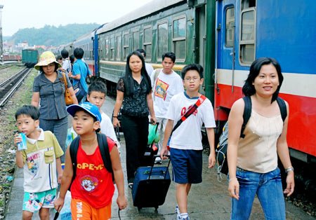 Many trains to be added on Sai Gon – Nha Trang route from April 28 to May 3