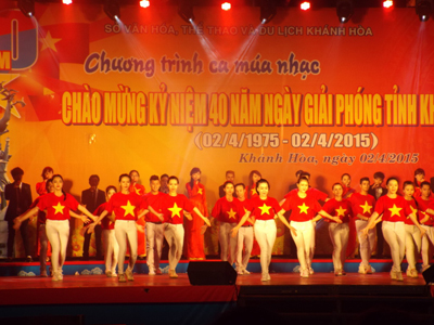 Arts program to celebrate Khanh Hoa's Liberation Day takes place in Nha Trang