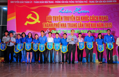 48 teams join festival of propaganda team of revolutionary songs