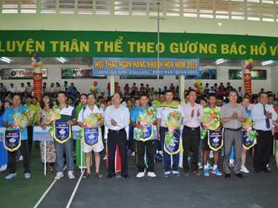 455 players take part in sports festival of banks in Khanh Hoa