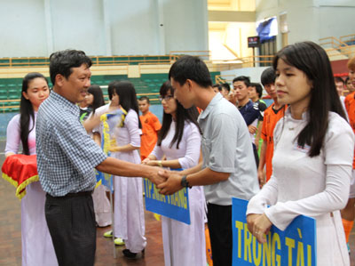 Khanh Hoa futsal tournament 2015 kicks off