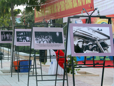 Some photos of the President displayed at the exhibition.