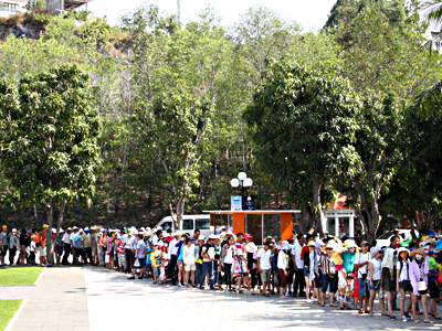 Tourists waiting in line for Vinpearl Land