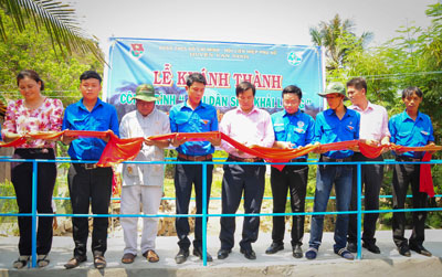 Khai Luong Bridge opens