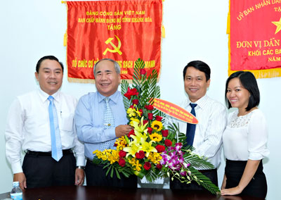 Local leader congratulates press agencies