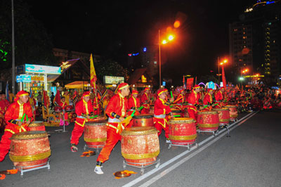 Festival opens with drum performance.