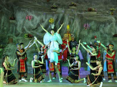 A scene of dance drama about the legend of Yang Bay Waterfall