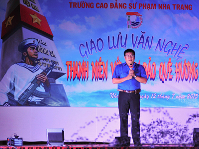 Vo Hoan Hai, Secrectary of Khanh Hoa Communist Youth Union speaking at the exchange. 