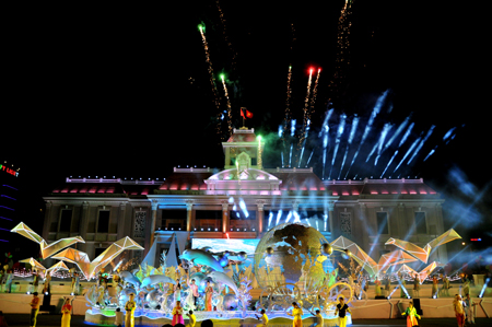 Firework displayed at the end of the closing ceremony.