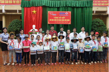 Information Technology Businesses' Club holds school support program