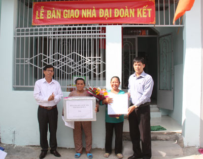 4 houses handed over to the disadvantaged in Nha Trang