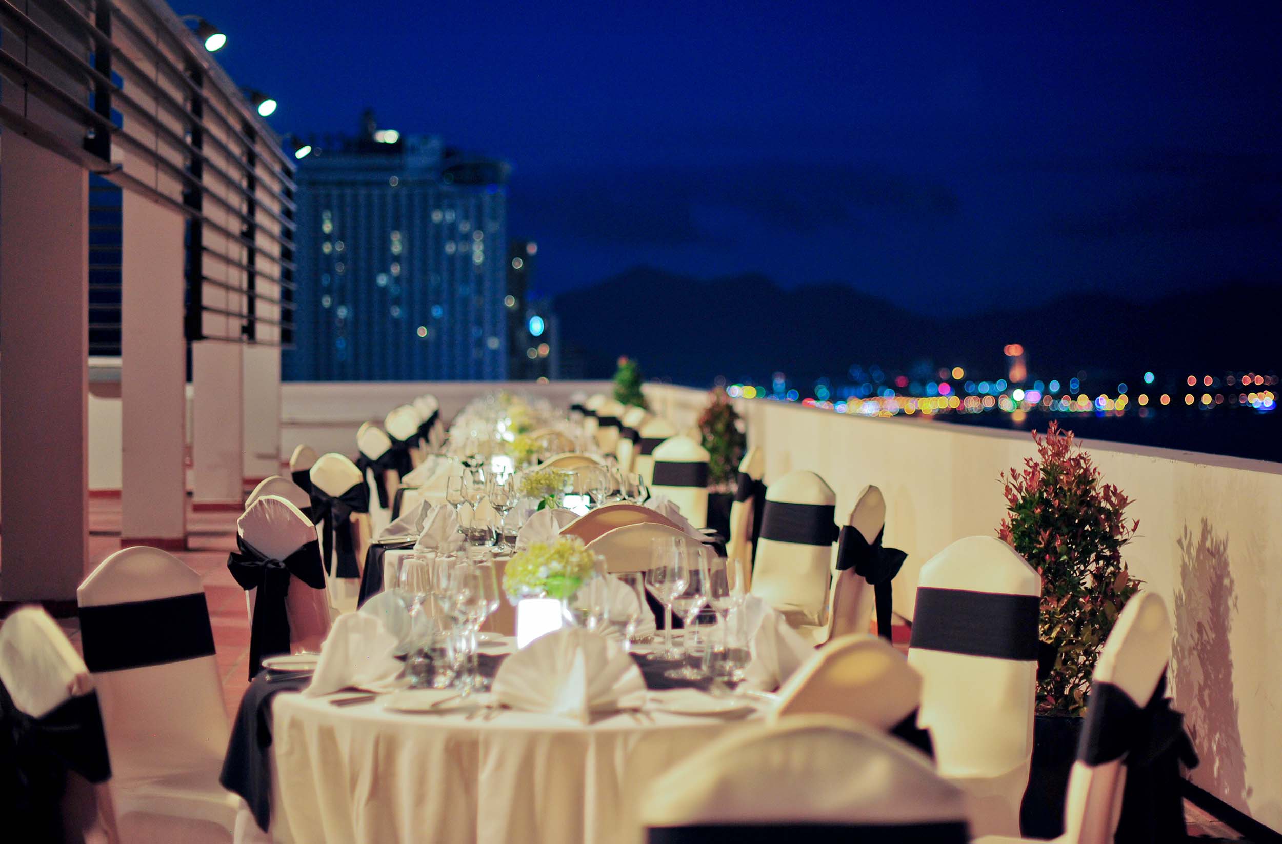 BBQ dinner and stylish afternoon tea at Novotel Nha Trang
