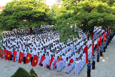 2015-2016 academic year- opening ceremony at Ly Tu Trong High School
