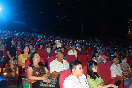 Thousands of audiences come to watch the semi-final night.