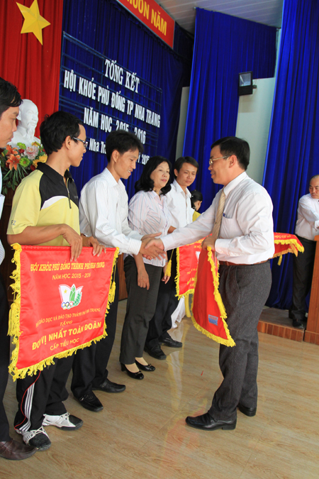 Nha Trang holds closing ceremony of Phu Dong Sports Festival