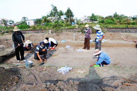 Excavating Go Mieu Archaeological Relic (Cam Thinh Dong, Cam Ranh City).