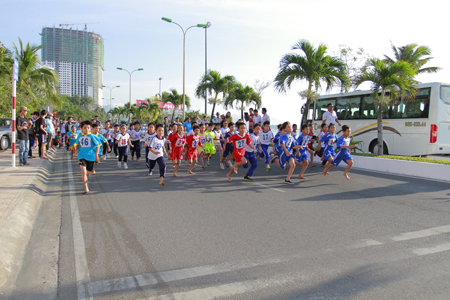 Attraction of Nha Trang City's traditional cross-country tournament