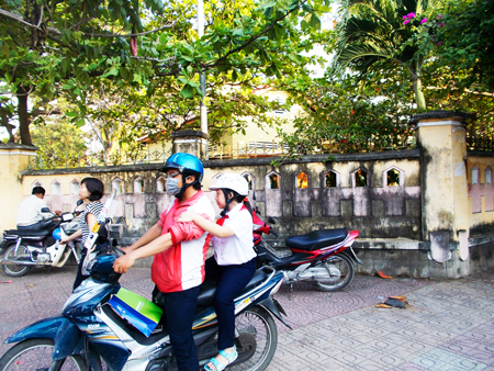 School motorcycle taxi service available