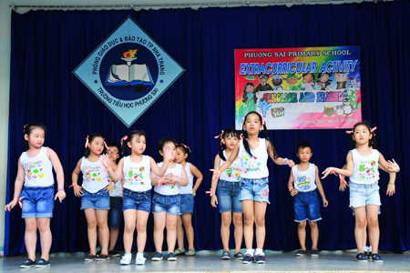 Extracurricular activity &quot;English &amp; Friends&quot;