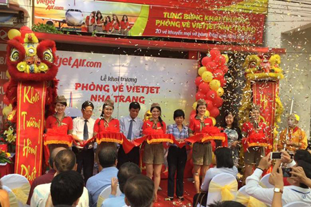 Opening ceremony of Vietjet Air booking office in Nha Trang