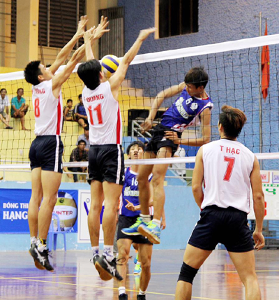 Sanna Khanh Hoa young team to play in semi-final of national A-level volleyball tournament