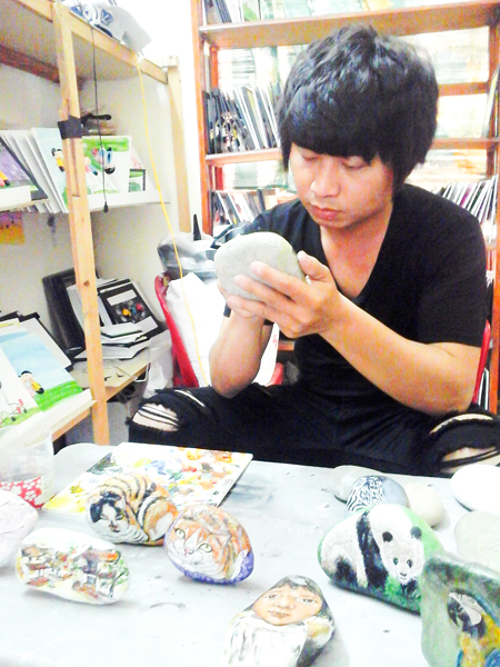 3D paintings on pebbles