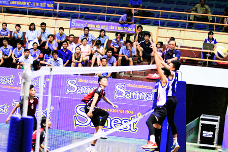 Sanna Khanh Hoa has good start at National Volleyball Championship for Young Teams 2016