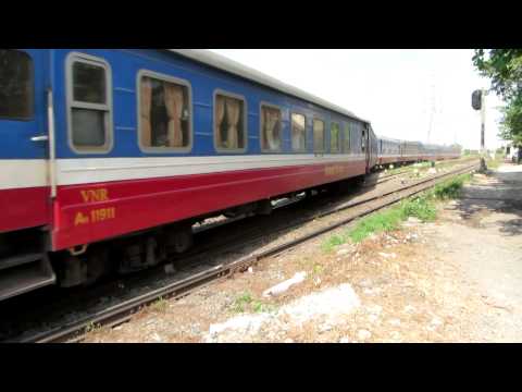 One more train couple on Nha Trang – Ho Chi Minh City route