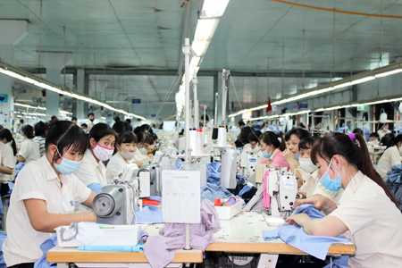 Khanh Hoa Trade Union committed to improving workers' living conditions