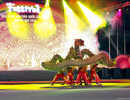 Dragon dance of Khanh Hoa Provincial Children’s House.