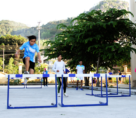 Khanh Hoa’s track and field athletes practicing to prepare for the tournament.