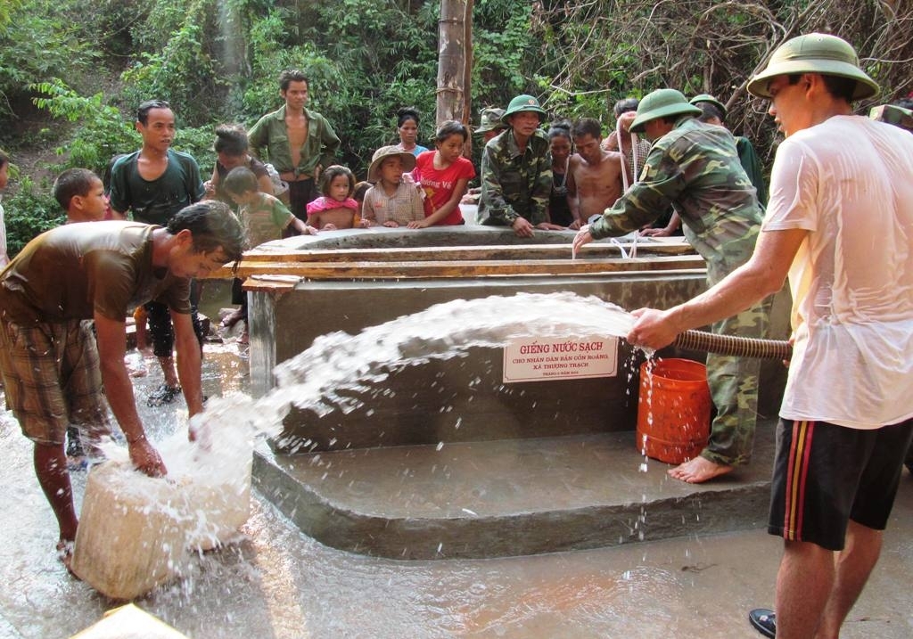 Water well handover in Khanh Vinh