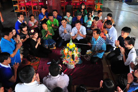 Thread-tying ceremony held by Attapeu Provincial Party Committee and Youth Union. 