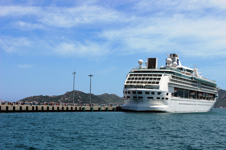 First international cruise ship calls at Cam Ranh International Port