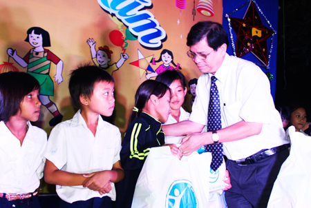 520 moon festival gifts offered to kids